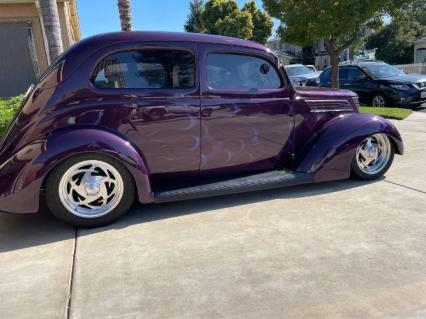 1937 Ford Slantback