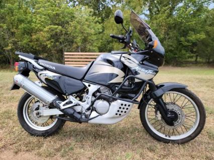 2000 Honda XRV 750