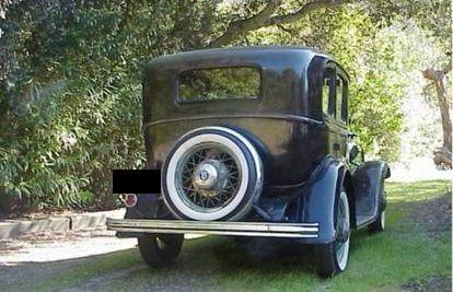 1932 Ford Deluxe