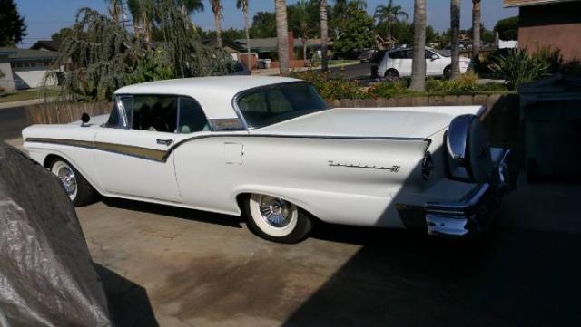 1957 Ford Fairlane 500