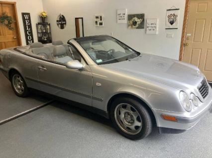 1999 Mercedes Benz CLK 320