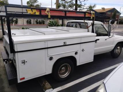 1987 Toyota Dually Service Body