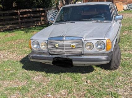 1981 Mercedes Benz 300D