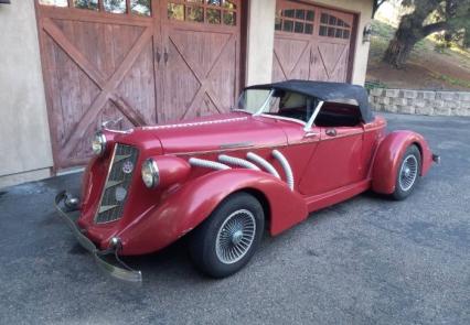 1936 Auburn Boattail Replica