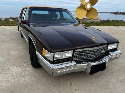 1990 Cadillac Sedan Deville