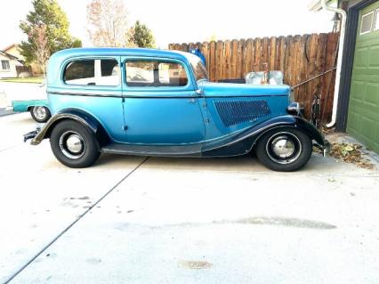 1933 Ford Sedan