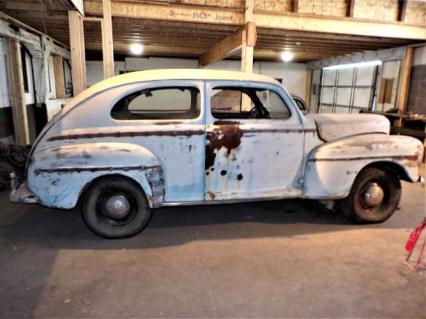1947 Ford Super Deluxe