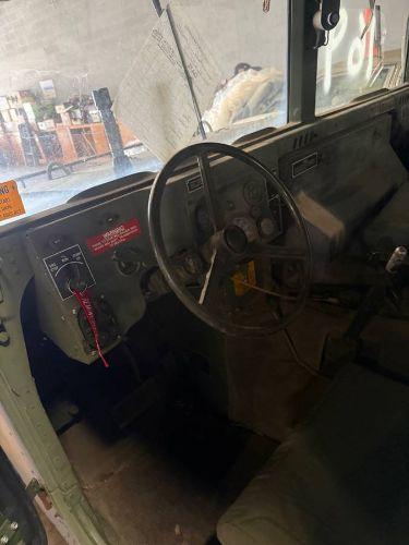 1986 AM General Humvee