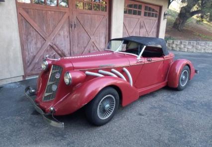 1936 Auburn Boattail Replica