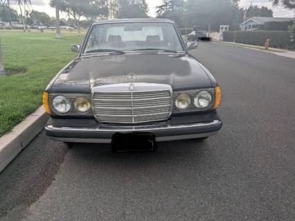 1982 Mercedes Benz 300D
