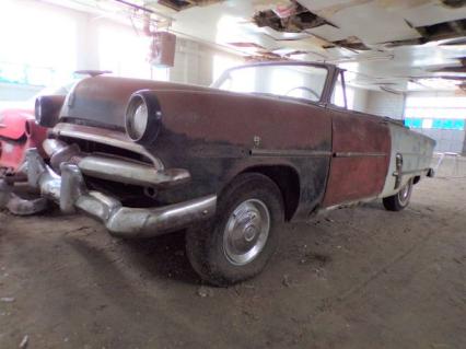 1953 Ford Sunliner