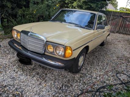 1977 Mercedes Benz 300D