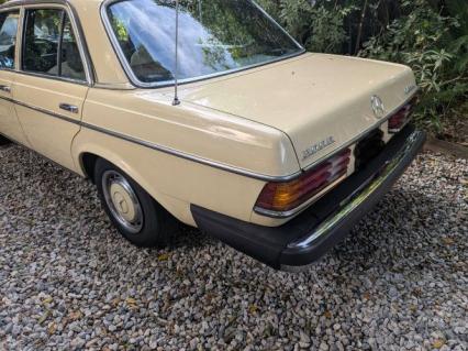 1977 Mercedes Benz 300D