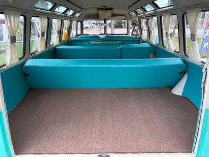 1975 Volkswagen Bus Kombi