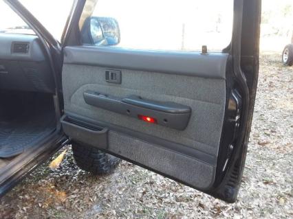 1990 Toyota SR5