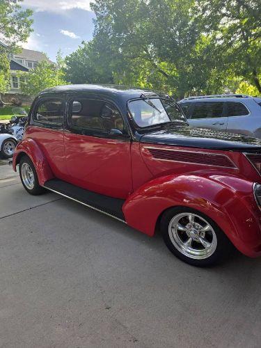 1937 Ford Tudor