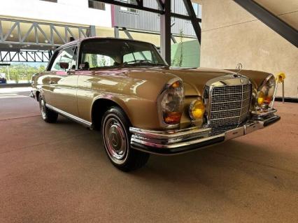 1971 Mercedes Benz 280SE