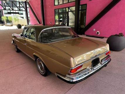 1971 Mercedes Benz 280SE