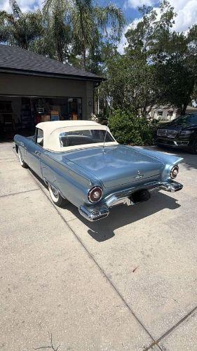 1957 Ford Thunderbird
