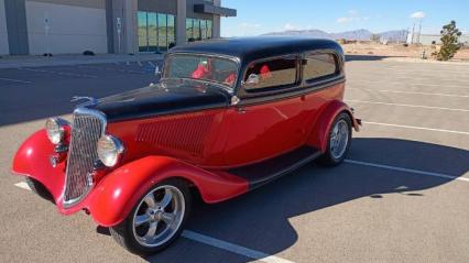 1934 Ford Sedan