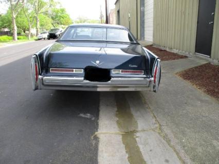 1976 Cadillac Coupe Deville