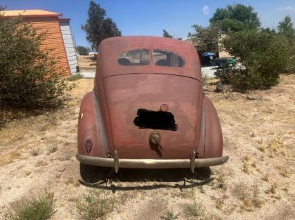 1938 Ford Sedan