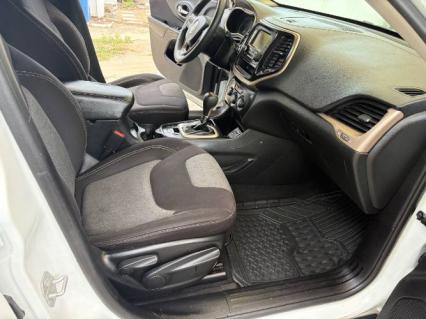2014 Jeep Cherokee Sport