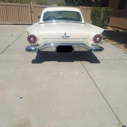 1957 Ford Thunderbird