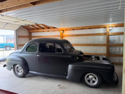 1948 Ford Super Deluxe