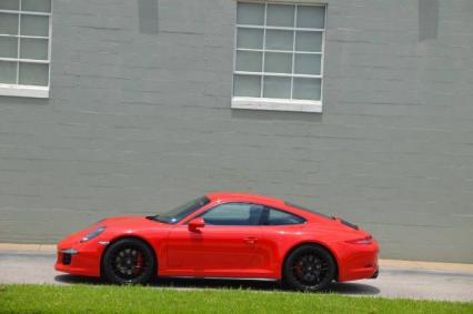 2015 Porsche 911