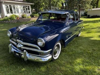 1949 Ford Sedan