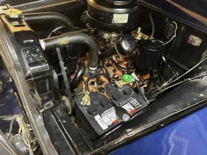 1949 Ford Sedan