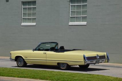 1967 Chrysler Imperial Crown