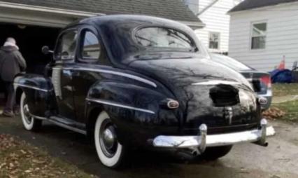 1948 Ford Super Deluxe