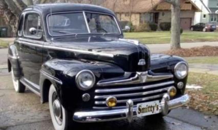 1948 Ford Super Deluxe