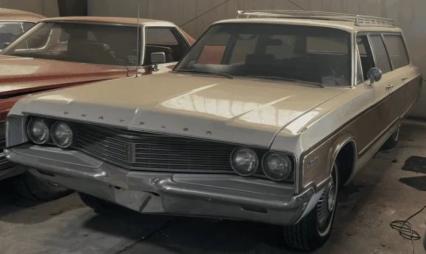1968 Chrysler New Yorker