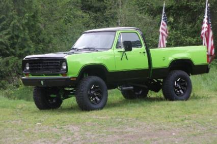 1975 Dodge Power Wagon