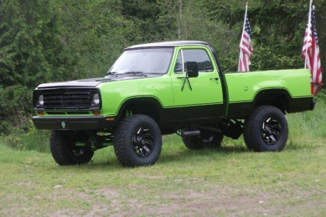 1975 Dodge Power Wagon