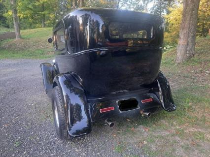 1932 Ford Sedan