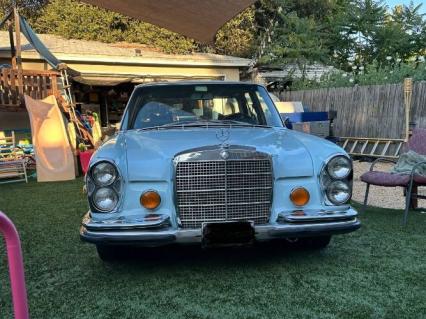 1973 Mercedes Benz 280SE