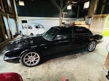 2002 Jaguar XJR