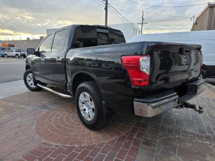 2017 Nissan Titan