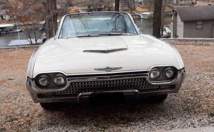 1962 Ford Thunderbird