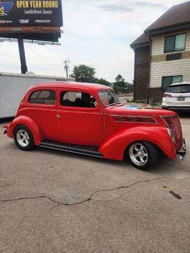 1937 Ford Slantback