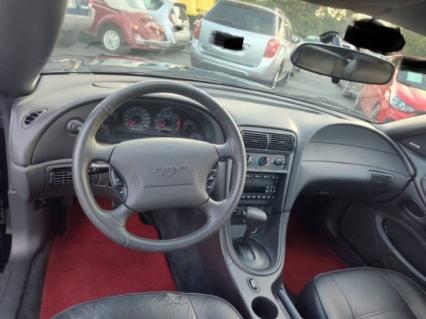 2002 Ford Mustang