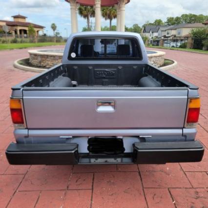 1989 Mazda B2200