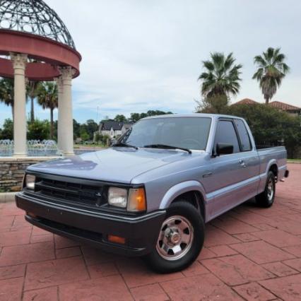1989 Mazda B2200