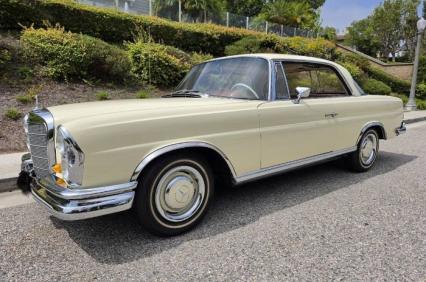 1967 Mercedes Benz 250SE
