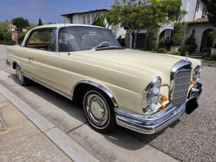 1967 Mercedes Benz 250SE
