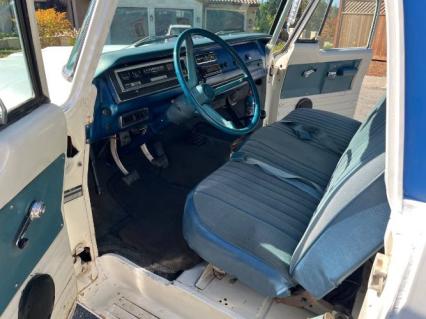 1970 Dodge D200